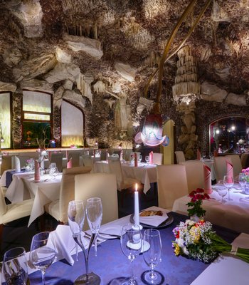Романтический ужин в центре Праги - интерьер - Изысканная кухня в Праге